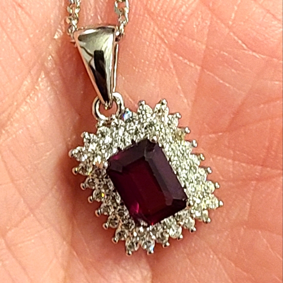 Jewelry - Sterling silver rhodolite necklace